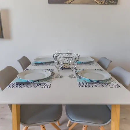 T2 4pers Centre Proche Marché / 10mn Appartement